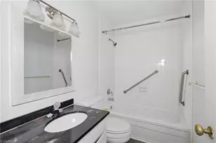 2810 Carriage Dr, Winston-Salem, NC 27106 - Photo 9