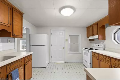 8290 Lake Ridge Drive, Clemmons, NC 27012 - Photo 11