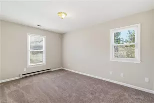 4 Wakerobin Ct, Greensboro, NC 27407 - Photo 15