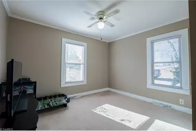 2660 W Pine Street, Mount Airy, NC 27030 - Photo 15