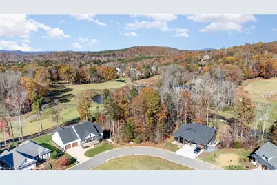 011 High Meadow Drive, Asheboro, NC 27205 - Photo 9