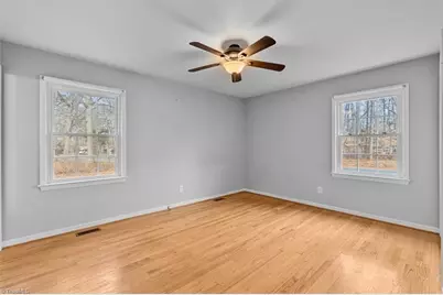 8163 US Highway 220 Bus, Randleman, NC 27317 - Photo 11