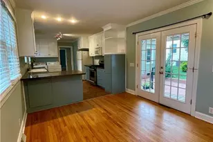 1313 Cardinal Pl, Greensboro, NC 27408 - Photo 9