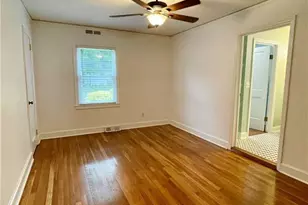 1313 Cardinal Pl, Greensboro, NC 27408 - Photo 7