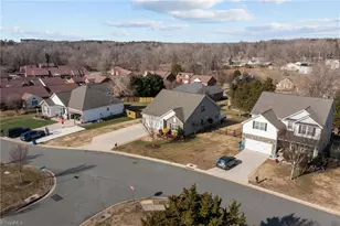 601 Grandview Dr, Graham, NC 27253 - Photo 29