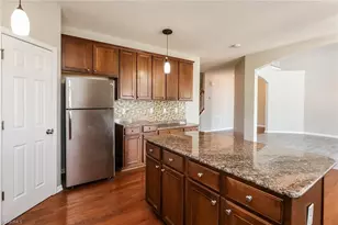 594 Jockey Pl, Whitsett, NC 27377 - Photo 3