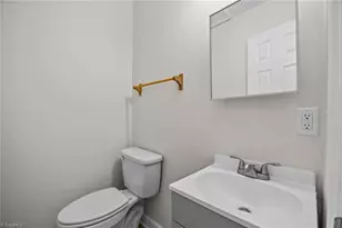 1404 Ballymena Dr, Reidsville, NC 27320 - Photo 9