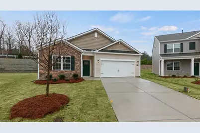 577 Forest Creek Drive, Winston-Salem, NC 27107 - Photo 3