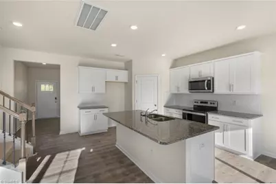 591 Forest Creek Drive, Winston-Salem, NC 27107 - Photo 9