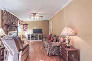 5509 Fallingbrooks Dr, Greensboro, NC 27407 - Photo 25