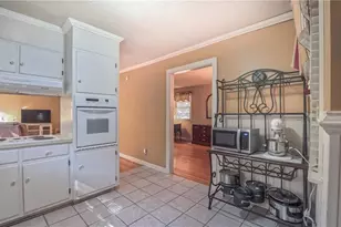 5509 Fallingbrooks Dr, Greensboro, NC 27407 - Photo 19