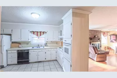 5509 Fallingbrooks Drive, Greensboro, NC 27407 - Photo 23