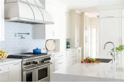 702 Woodland Drive, Greensboro, NC 27408 - Photo 5