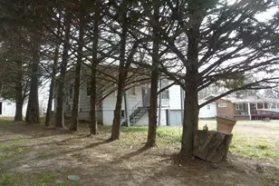 1109 W Holly Hill Rd, Thomasville, NC 27360 - Photo 3