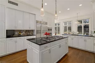 4 Deerwood Ct, Greensboro, NC 27410 - Photo 11