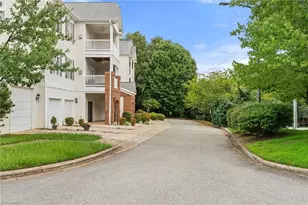 319 College Rd, Greensboro, NC 27410 - Photo 5