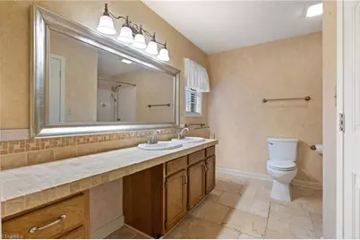 471 W Hunting Ridge Drive, Thomasville, NC 27360 - Photo 25