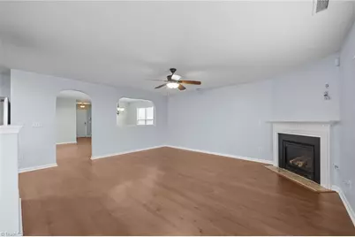 513 Collington Drive, Mebane, NC 27302 - Photo 5