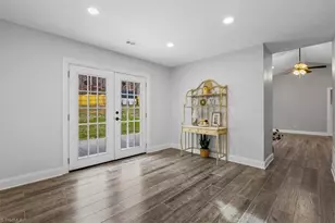 6320 Cardinal Wood Dr, Greensboro, NC 27410 - Photo 11