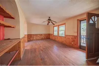 3089 Pipers Gap Road, Mount Airy, NC 27030 - Photo 5