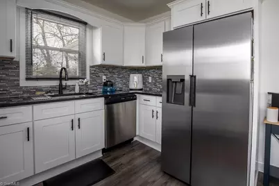 821 Fisher Ferry Street, Thomasville, NC 27360 - Photo 5