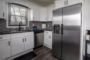 821 Fisher Ferry St, Thomasville, NC 27360 - Photo 5