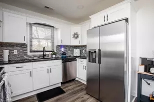 821 Fisher Ferry St, Thomasville, NC 27360 - Photo 5