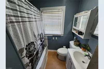 916 Liberty Drive, Thomasville, NC 27360 - Photo 9