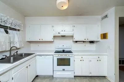 5114 Lawndale Drive, Greensboro, NC 27455 - Photo 21