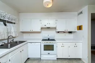 5114 Lawndale Dr, Greensboro, NC 27455 - Photo 21