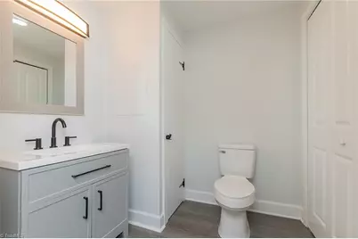 6 Forsyth Street, Thomasville, NC 27360 - Photo 19