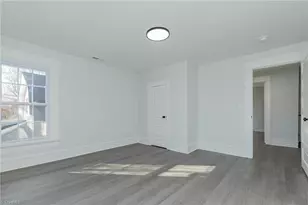 6 Forsyth St, Thomasville, NC 27360 - Photo 35