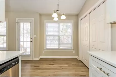 1107 Foxhaven Drive, Greensboro, NC 27455 - Photo 7