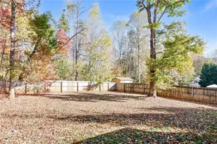 1107 Foxhaven Dr, Greensboro, NC 27455 - Photo 13