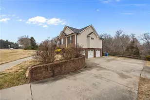 1180 Friedberg Church Rd, Winston-Salem, NC 27127 - Photo 37