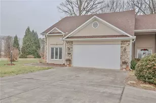 2425 Country Club Rd, Yadkinville, NC 27055 - Photo 5