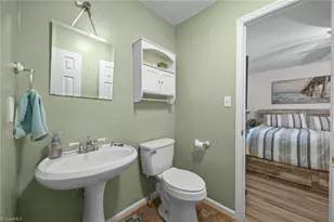 1333 Greenwood Dr, Burlington, NC 27217 - Photo 7