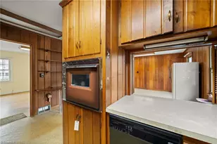 813 Country Ln, Winston-Salem, NC 27107 - Photo 13