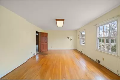 813 Country Lane, Winston-Salem, NC 27107 - Photo 5
