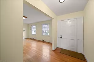 813 Country Ln, Winston-Salem, NC 27107 - Photo 3