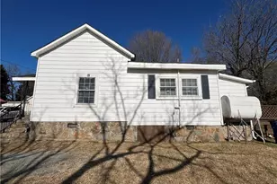 2227 Sunshine Ave, Winston-Salem, NC 27107 - Photo 3