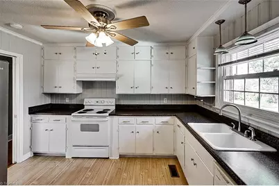 738 Britt Avenue, Asheboro, NC 27203 - Photo 9