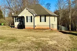 7243 Wanda Vis Ln, Pfafftown, NC 27040 - Photo 3