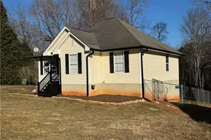 7243 Wanda Vis Ln, Pfafftown, NC 27040 - Photo 3