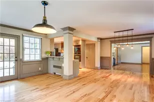 203 Elmwood Dr, Greensboro, NC 27408 - Photo 11