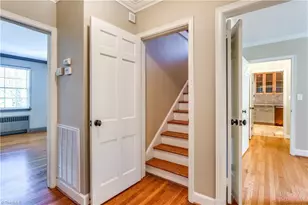 203 Elmwood Dr, Greensboro, NC 27408 - Photo 15