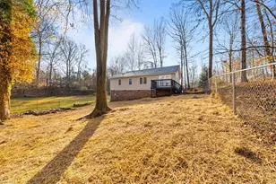 3528 Lamplight Dr, Randleman, NC 27317 - Photo 9