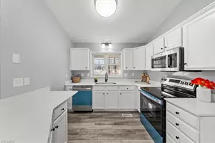 3528 Lamplight Dr, Randleman, NC 27317 - Photo 19