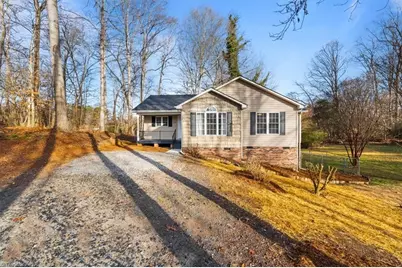 3528 Lamp Light Drive, Randleman, NC 27317 - Photo 3