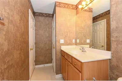 5016 Bartholomews Lane, Greensboro, NC 27407 - Photo 25
